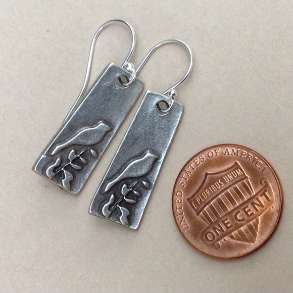 Sundance charm Earrings bird on branch - Picture 3 of 12